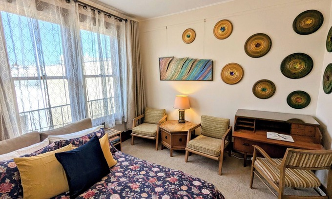 Russian Hill Apartamento | Ubicación perfecta - 4BD, 1BA - Restaurado Redwood Home