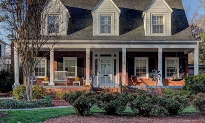 High Point Casa | Perfect location for HP Market