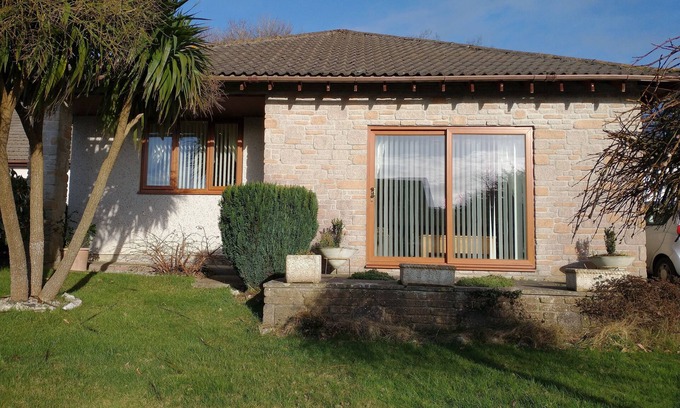 Bodmin Casa | Perfect Location To Discover Cornwall Family Dog Friendly Bungalow in Bodmin