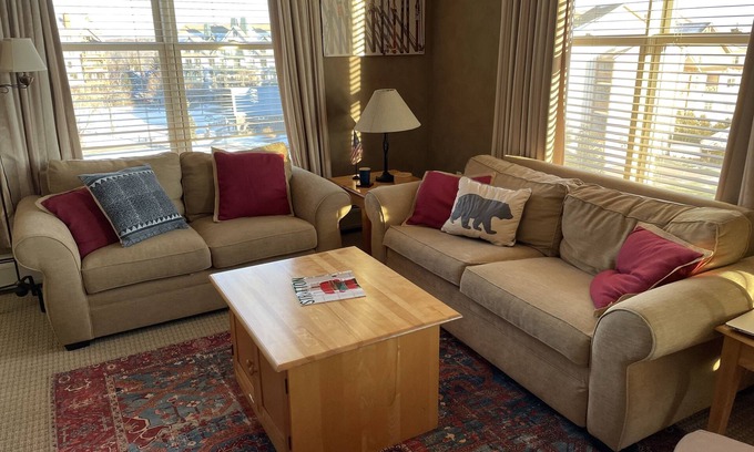 Stratton Mountain Condominio | Perfect location! Walking distance to Stratton Village and Stratton Mountain!