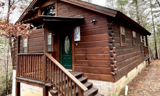 Tellico Plains Casa | Perfect Loose Moose - Dog and Motorcycle Friendly Home