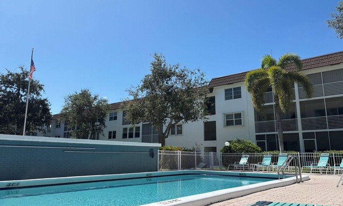 Bel Air Condominio | Perfect Peaceful Beach Getaway