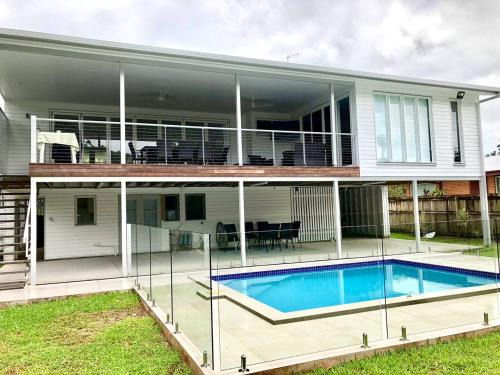 Edge Hill Casa | 'Perfect Pool House' Idyllic Tropical Retreat