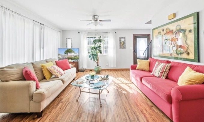 Virginia Beach Casa | Perfect Private Getaway Minutes to Virginia Beach!