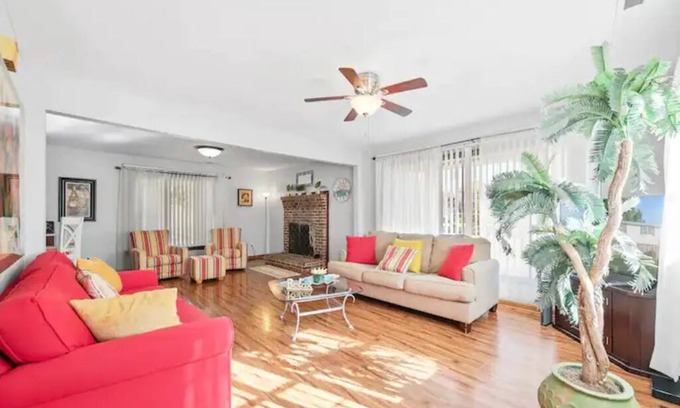 Virginia Beach Casa | Perfect Private Getaway Minutes to Virginia Beach!