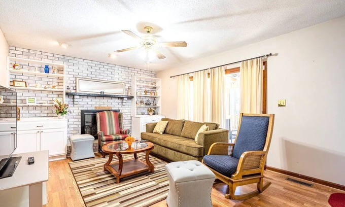 Dawsonville Casa | Perfect Private Waterfront Getaway on Lake Lanier!
