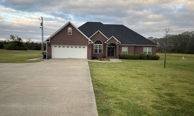 Morrilton Casa | Perfect space to watch the solar eclipse.