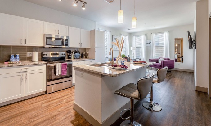 Haltom City Apartamento | Perfect Uptown Oasis | Pet Friendly | 1 bedroom