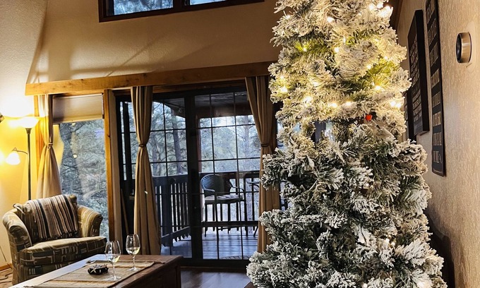 Ruidoso Cabina | Perfect Vacation 3BR Cabin Central Ruidoso-Not in Flood Zone