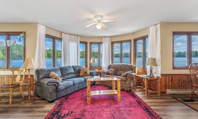 Three Lakes Cabina | Perfect Water View 2 Bed Cabin on Deer Lake in Three Lakes, Booking for summer