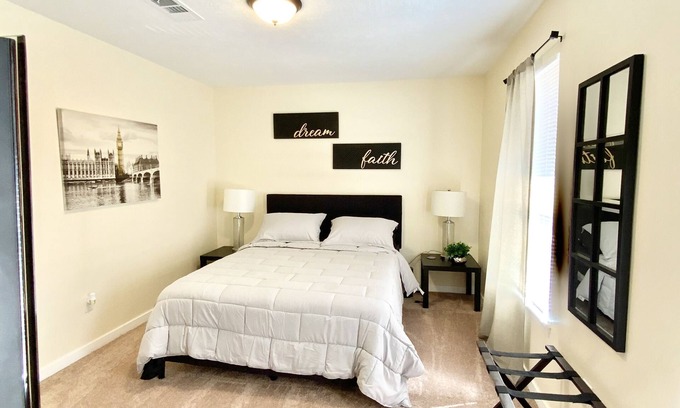 Clinton Casa | ***Perfect Waypoint or Extended Stay***
