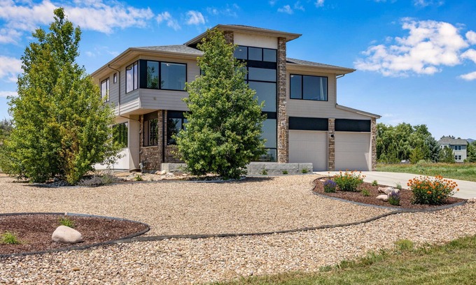 Longmont Casa | Perfectly Between Boulder - Estes Park! Modern 5-Bedroom House