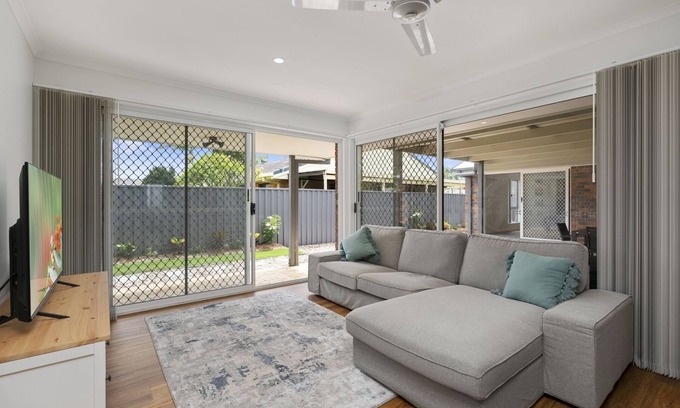Banksia Beach Casa | PERFECTLY LOCATED HOLIDAY RETREAT