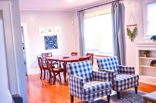Mobile Casa | Perfectly Modern Craftsman- close to everything!