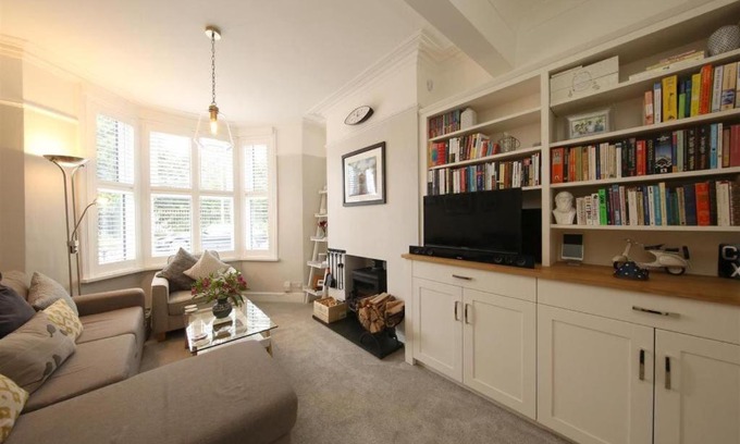 Cathays Casa | Perfectly Positioned Pad