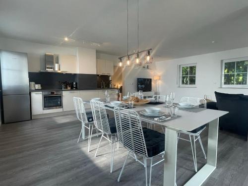 Munchen District Apartamento | Perfekt für 6! Küche Netflix BBQ Parkplätze