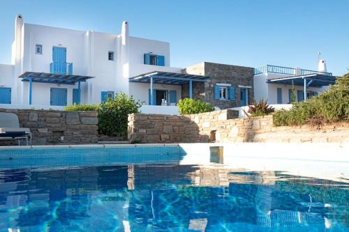 Ampelas Casa | Pergola Paros Cycladic House by the Sea+Pool