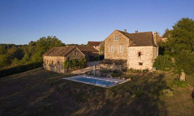 Doissat Casa | Périgord house with swimming pool near Sarlat.