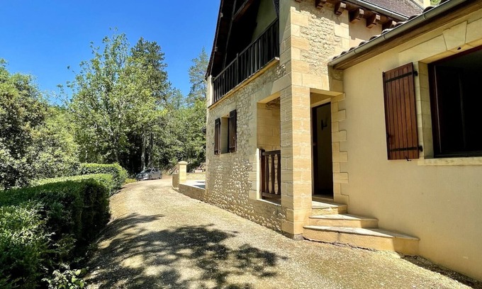 Vezac Casa | Casa Périgourdine con vista a los castillos.
