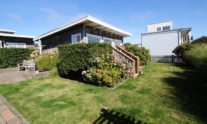 Pacific Beach Casa | Periwinkle