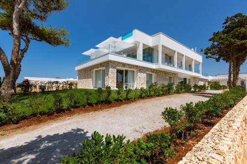 Torre Pali Hotel | Perla Saracena Hotel & Restaurant
