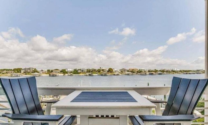 Ono Island Condominio | Pescador Landing B5 | Beach Access | Walk to FloraBama | My Beach Getaways