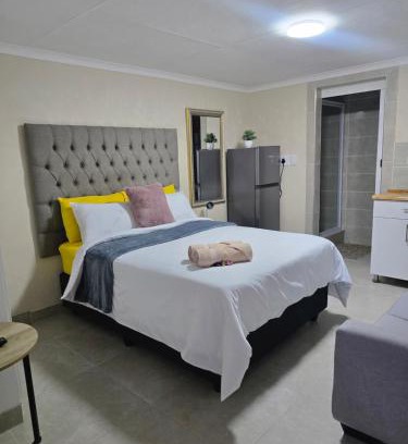 Ermelo Casa | Peshline Guest House Unit 0