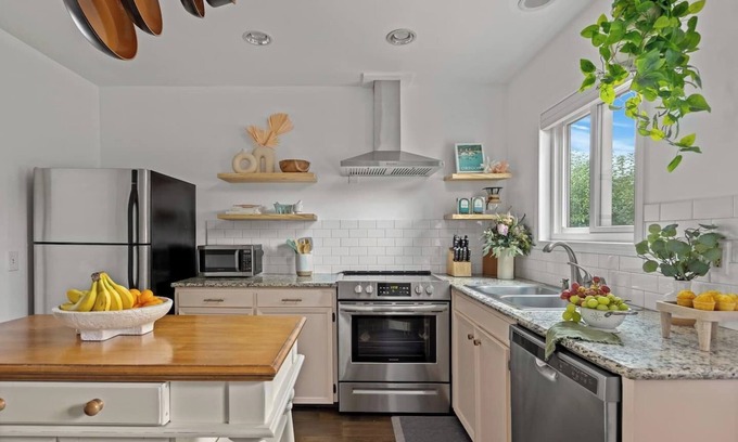 Beaverton Casa | Pet and Kid Friendly, Hot Tub, Steps to Downtown