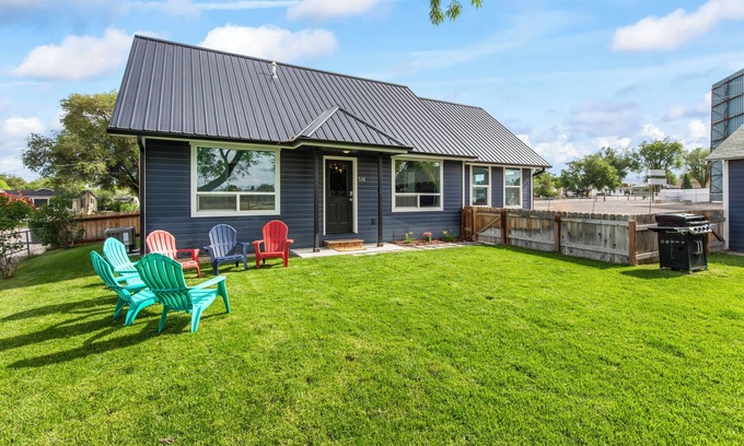 Montrose Casa | Pet & Family Friendly, Mountain Views, Downtown Montrose 20 Min to National Park