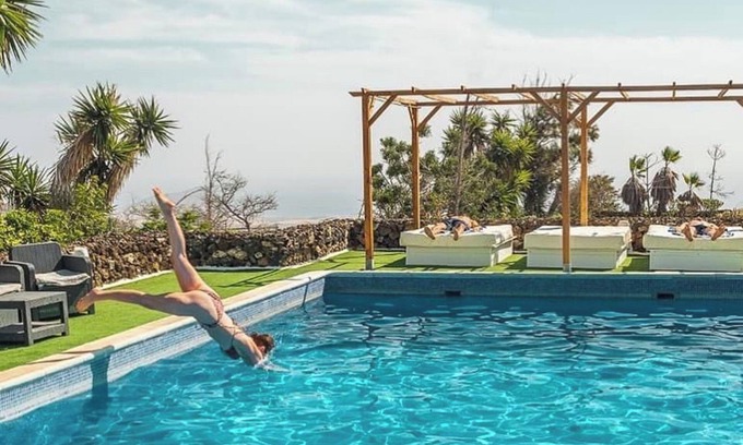 Granadilla de Abona Villa | Villa Finca Toledo que acepta mascotas con piscina, terraza, jardín, aire acondicionado y Wi-Fi