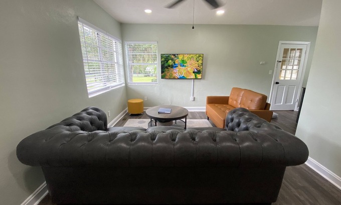 Fort King District Casa | Pet friendly 2-bdrm home minutes from the square