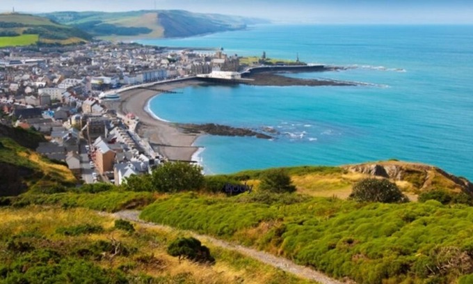 Aberystwyth Cabina | Pet Friendly 2 Bedroom Caravan Clarach Bay