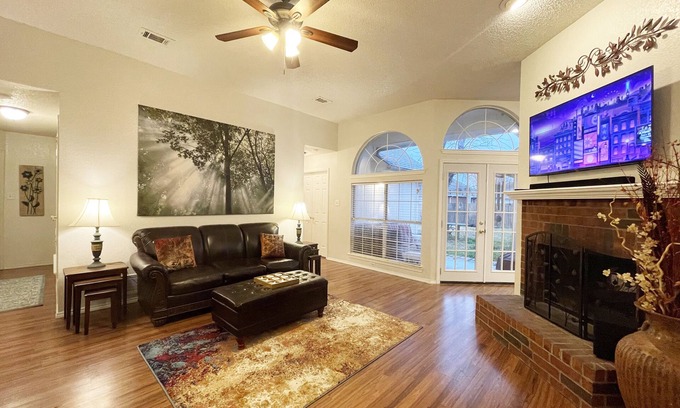 Rowlett Casa | Pet-friendly 3/2 in Rowlett