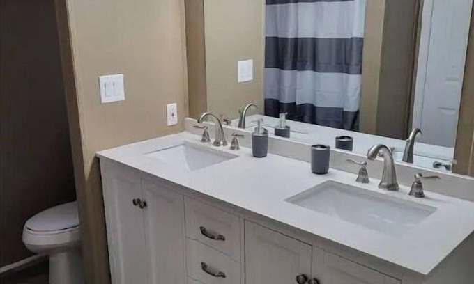 Lakeland Casa | Pet Friendly 3 bedroom home with all new amenities