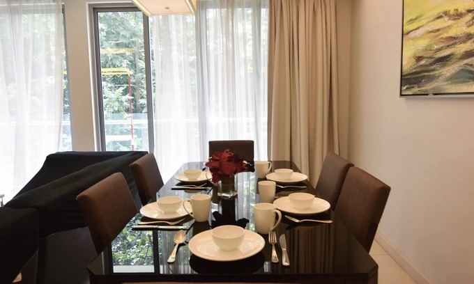 Golden Triangle Apartamento | Pet Friendly, 3BR Apt KL, Bathtub & Parking
