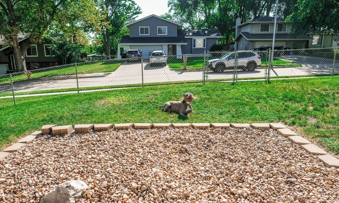Millard Casa | Pet Friendly 3BR Home w/ Private Deck + Puppy Shed