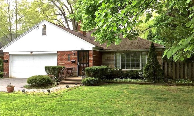 Northwest Akron Casa | Pet Friendly - 6 mi from National Park, Blossom Music