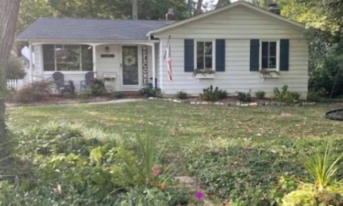 Hillsmere Casa | Pet Friendly Annapolis Cottage that Backs Up to Stunning Quiet Waters Park!!