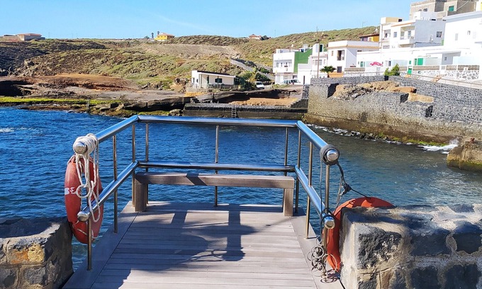 La Jaca Apartamento | Apartamento que admite mascotas Piso Drago con vistas al mar, jardín y Wi-Fi