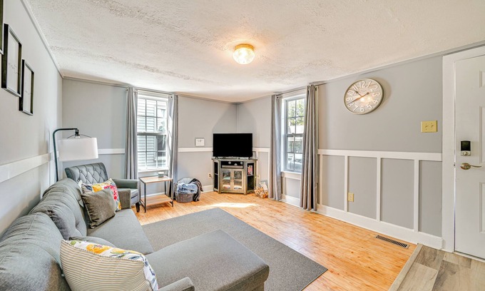 Boonville Apartamento | Pet-Friendly Apt: Yard & Fire Pit in Boonville