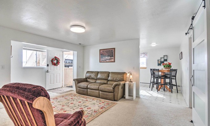 Sevier County Casa | Pet-Friendly Aurora House w/ Mountain Views!