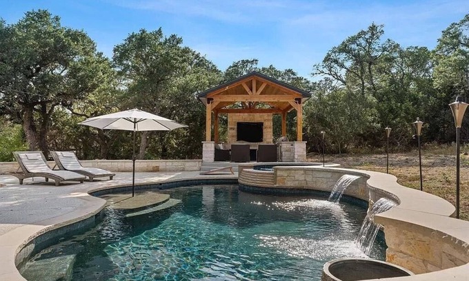 Austin Casa | Pet-Friendly Austin, TX Retreat - 15 mins from downtown