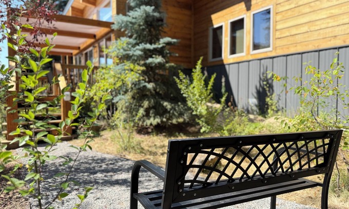 Island Park Cabina | Pet-Friendly Cabin | 34 MI to YNP | Cozy Cabin
