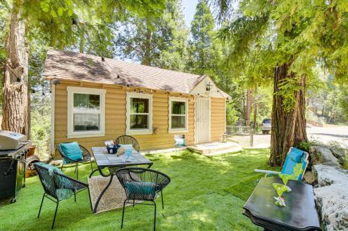 Crestline Casa | Pet-Friendly California Abode with Fenced-In Yard!