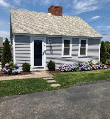 North Truro Casa | Pet Friendly Cape Cottage