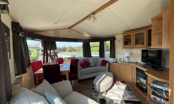 Hexham Cabina | Pet Friendly Caravan - Slaley Forest - Sleeps 4