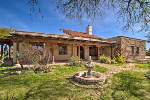 Desert View Village Casa | Pet-Friendly Cave Creek Villa with Backyard Oasis!