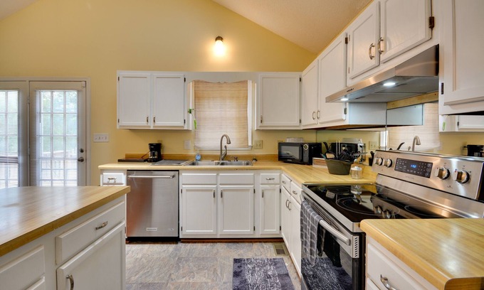 Greensboro Casa | Pet Friendly Charming Cozy Greensboro Gem by RedAwning