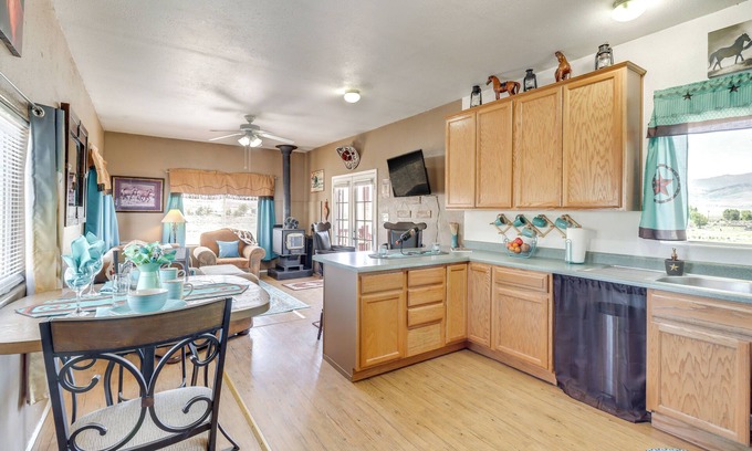 Chilcoot Cabaña | Pet-Friendly Chilcoot Cottage on 34 Acres!