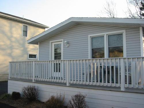 Rehoboth Beach Casa | Pet Friendly Cottage walk to beach!
